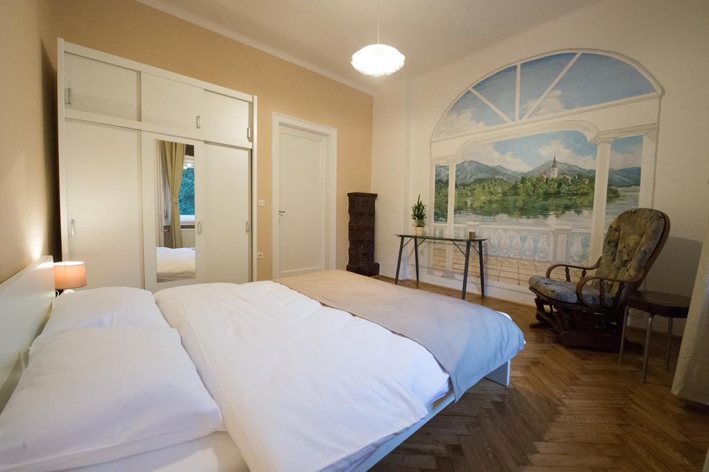 One-Bedroom Apartment,801408498:JPEG