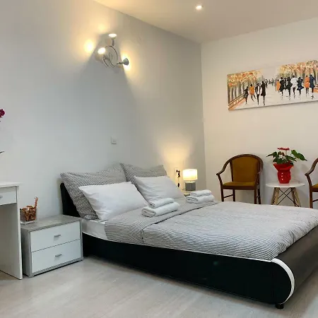 Lina Rooms Hostel-2